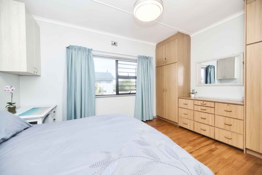 4 Bedroom Property for Sale in Voelklip Western Cape